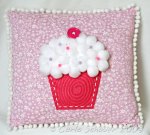 cupcake-pillow_web